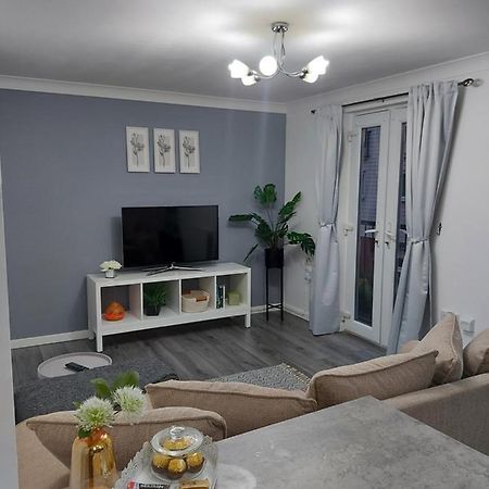 Lovely 1-Bedroom Condo With Parking On Premises Minworth Bagian luar foto