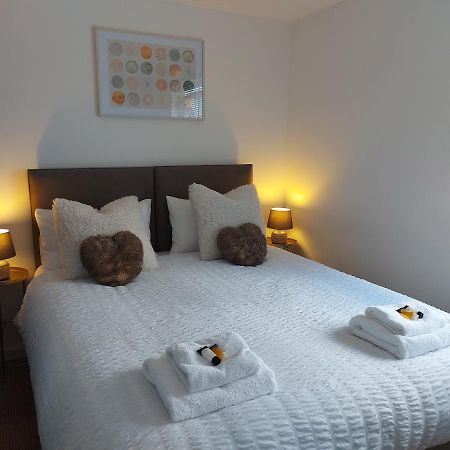 Lovely 1-Bedroom Condo With Parking On Premises Minworth Bagian luar foto