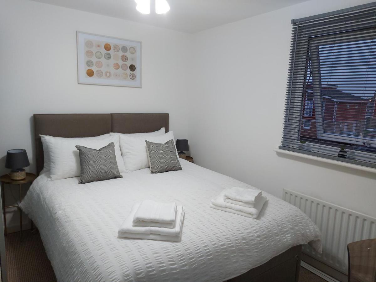 Lovely 1-Bedroom Condo With Parking On Premises Minworth Bagian luar foto