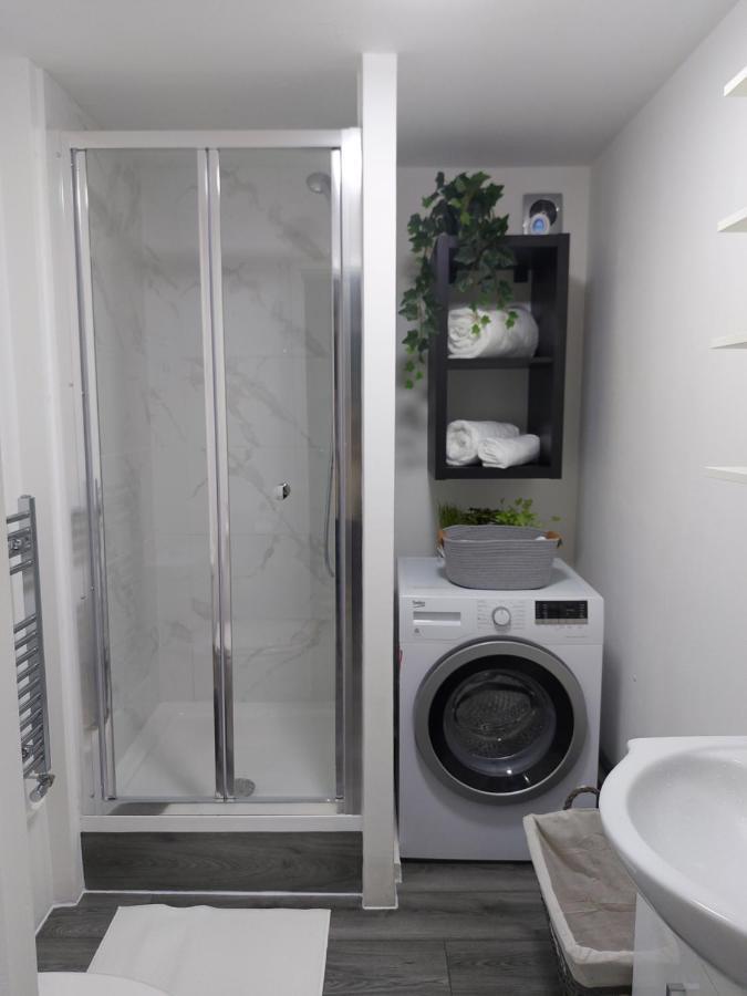 Lovely 1-Bedroom Condo With Parking On Premises Minworth Bagian luar foto