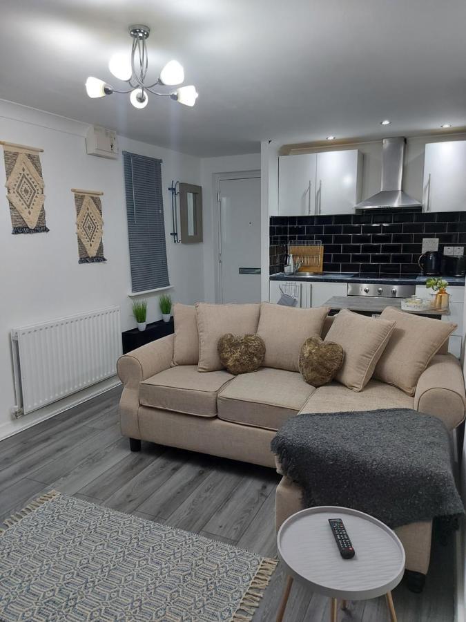 Lovely 1-Bedroom Condo With Parking On Premises Minworth Bagian luar foto
